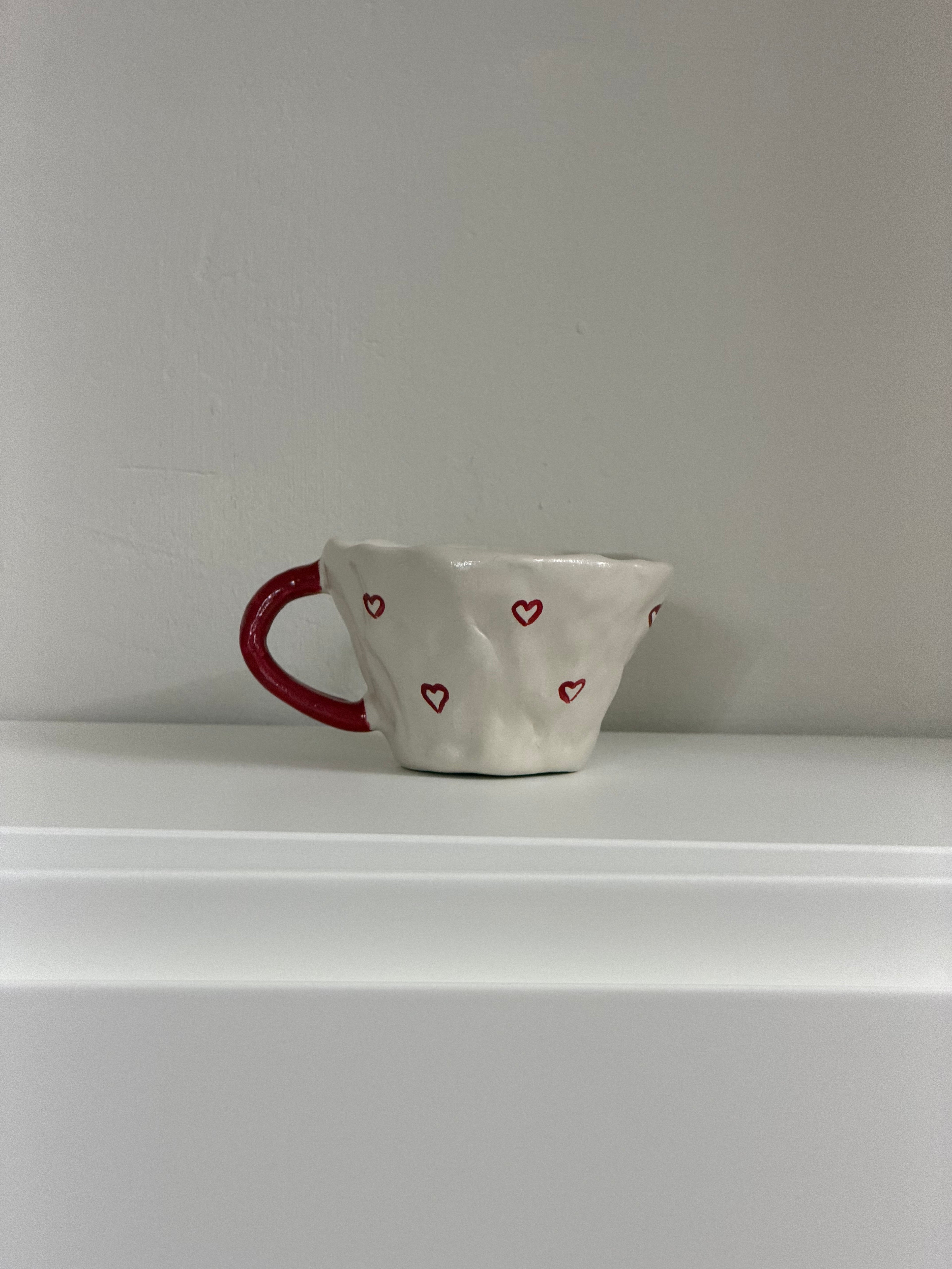 Red handle mug