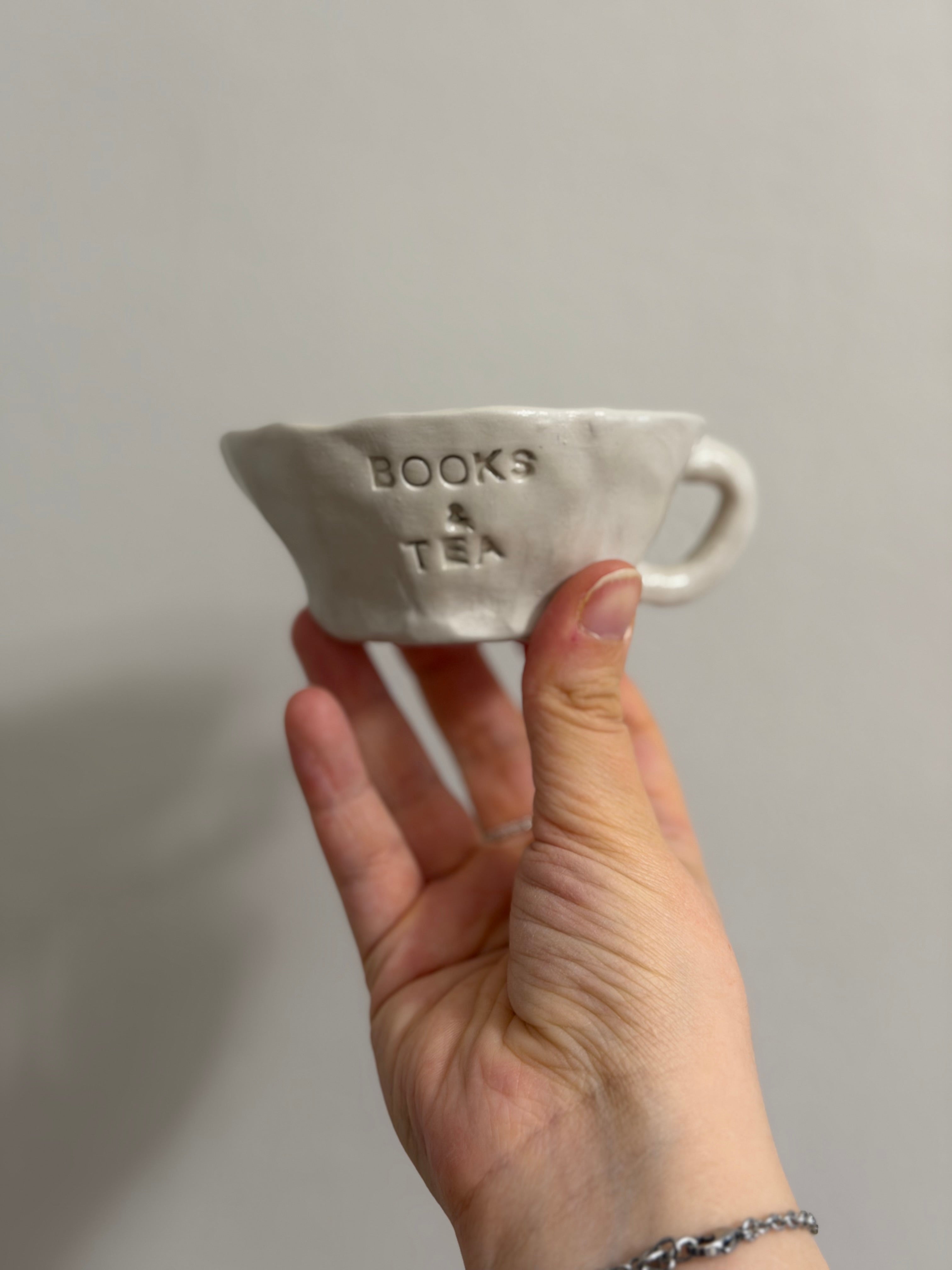 Books & Tea mug